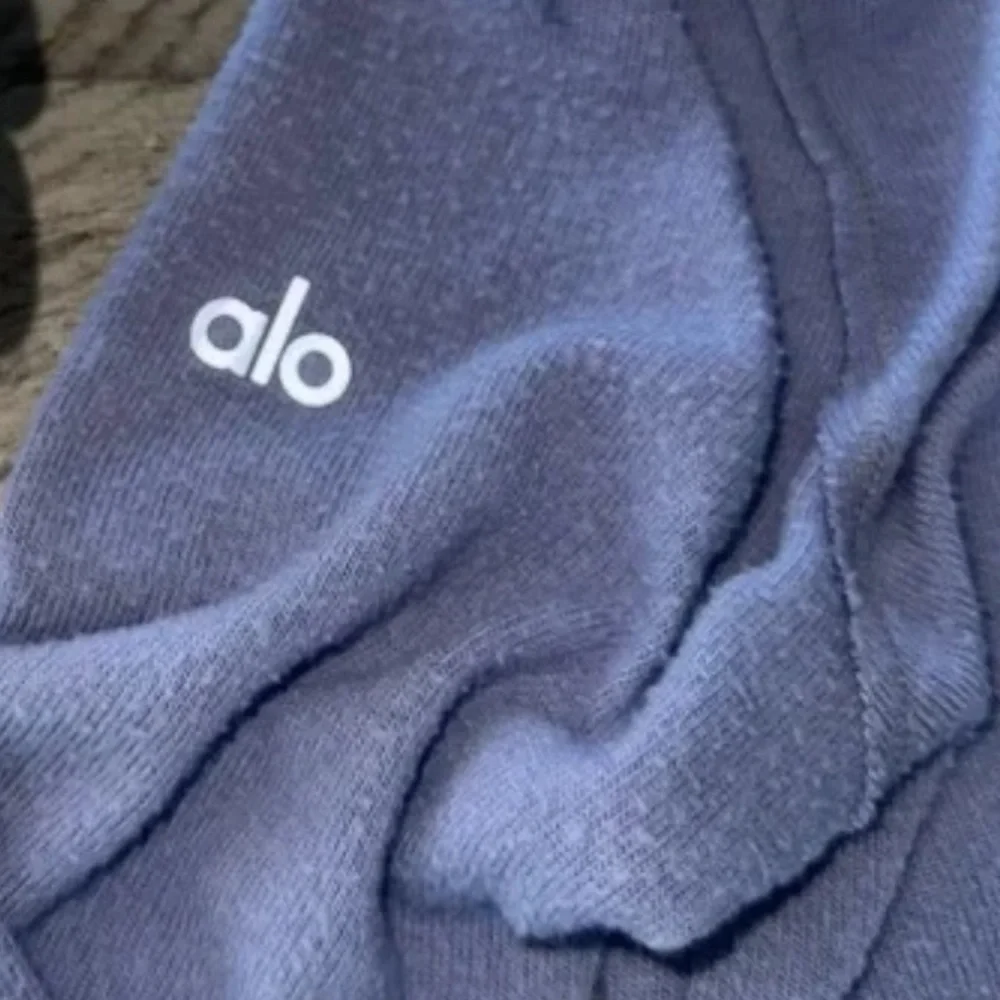 RARE Alo Yoga Blue Moon Getaway Hoodie Size Small